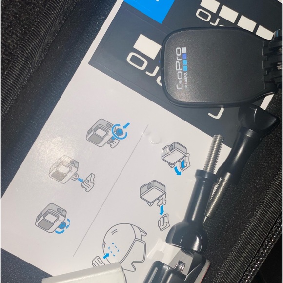 GoPro11 Black Bundle - Picture 2 of 12